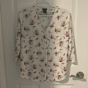 Ann Taylor 3/4 sleeve blouse with bird of paradise pattern size M